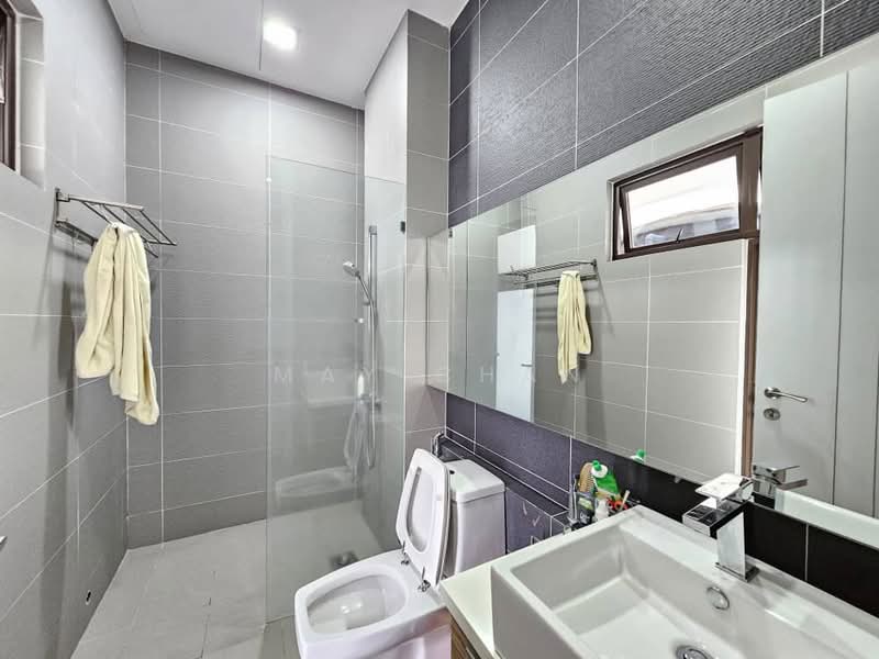 Rumah Banglo untuk Dijual di Bandar Sungai Long (Selangor) - May Chan - Bathroom - PropertyGuru.com.my