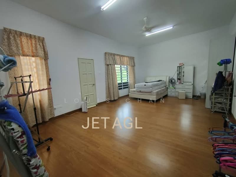 Rumah Teres 2 Tingkat untuk Dijual di Kota Bayuemas (Klang) - Louis Chan - Bedroom - PropertyGuru.com.my
