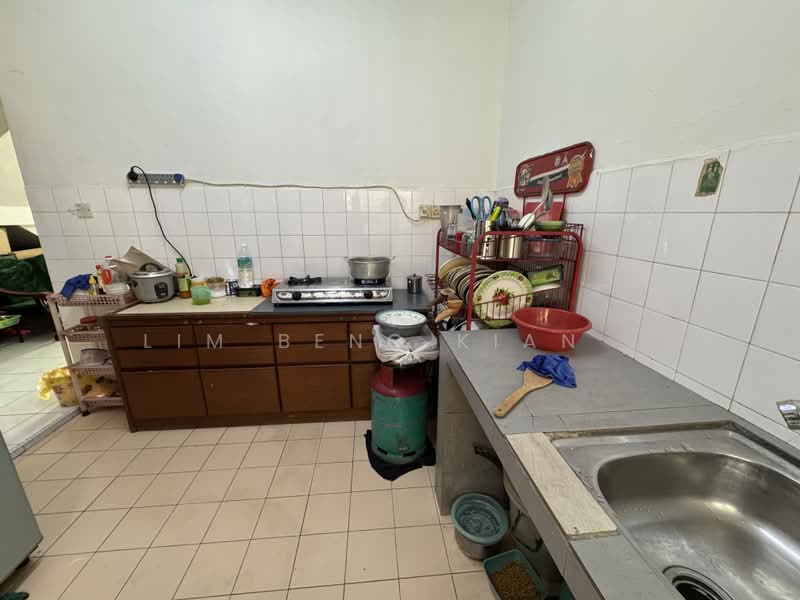 2-storey Terraced House for Sale in Usj 1 (Subang Jaya) - Lim Beng Kian . - Kitchen - PropertyGuru.com.my