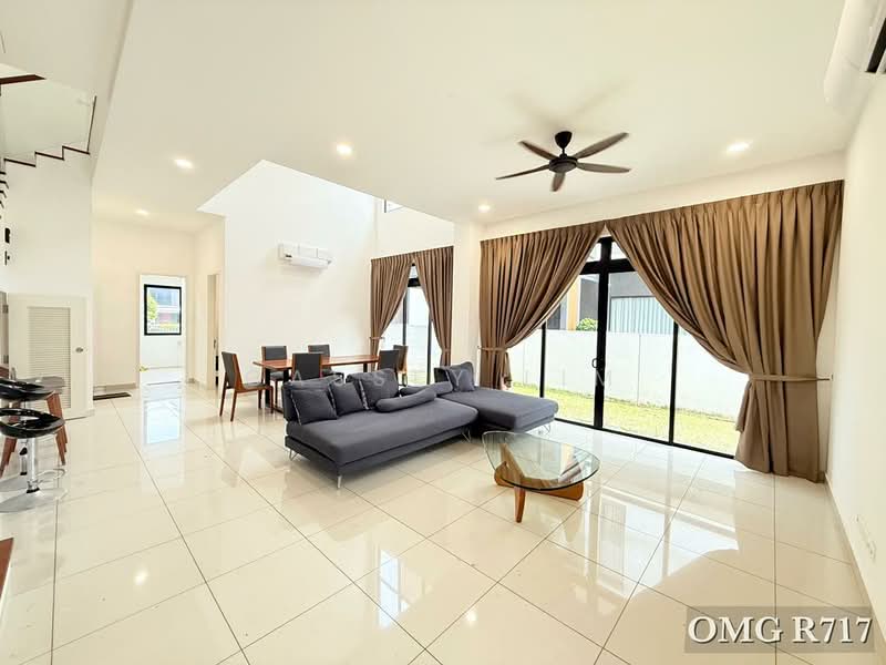 Rumah Berkembar untuk Disewa di Setia Alam (Selangor) - Cassey Lim - Living Room - PropertyGuru.com.my