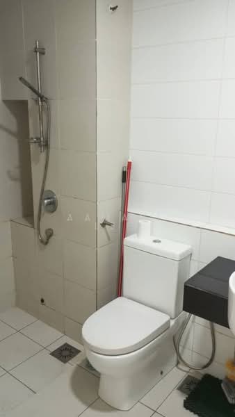 Servis Apartment untuk Disewa di Residences @ 1 Tebrau - Aamani Lee - Bathroom - PropertyGuru.com.my