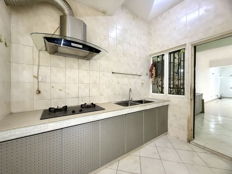 2-storey Terraced House for Sale in Bandar Baru Sungai Long (Kajang) - Billy Chan - Kitchen - PropertyGuru.com.my