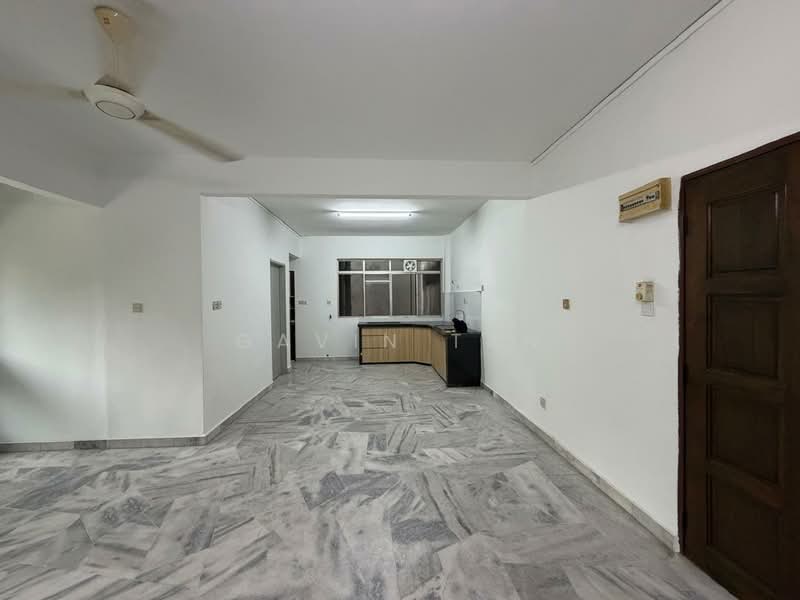 Pangsapuri untuk Dijual di Desa Daya - Gavin Tan - Living Room - PropertyGuru.com.my