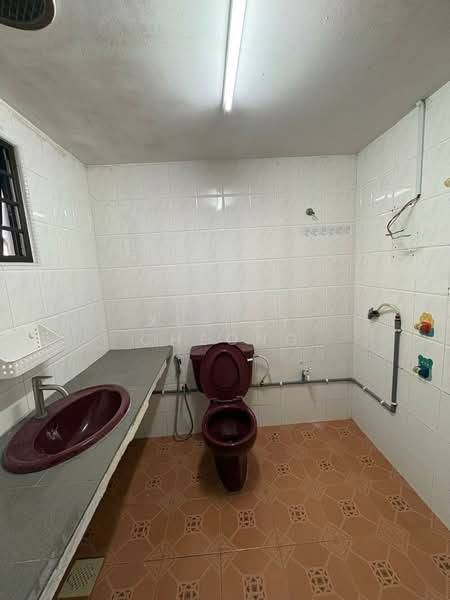 2-storey Terraced House for Sale in Taman Ungku Tun Aminah (Skudai) - Xuelly Cheong - Bathroom - PropertyGuru.com.my