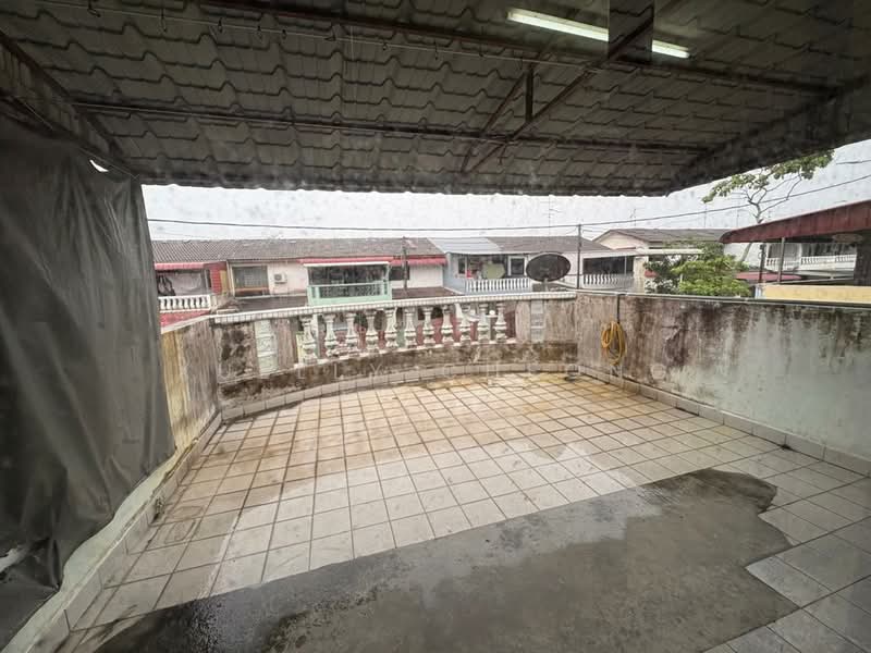 2-storey Terraced House for Sale in Taman Ungku Tun Aminah (Skudai) - Xuelly Cheong - Balcony - PropertyGuru.com.my