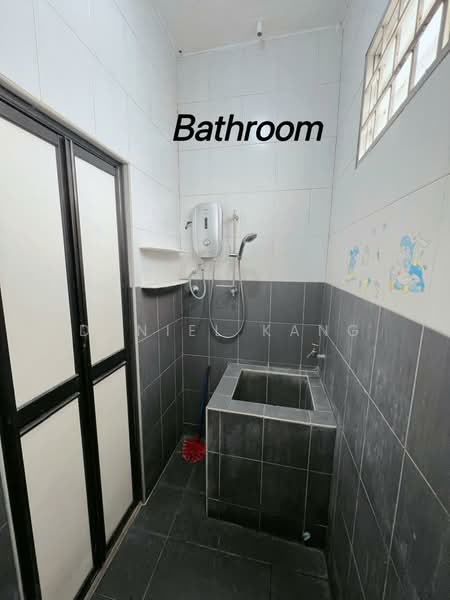 1-storey Terraced House for Rent in Taman Seraya Indah 3 (Kulim) - Daniel Kang - Bathroom - PropertyGuru.com.my