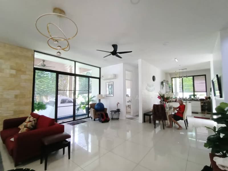 Rumah Banglo untuk Dijual di Bandar Sungai Long (Selangor) - May Chan - Living Room - PropertyGuru.com.my