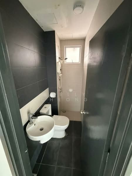 Servis Apartment untuk Dijual di Vida Heights - Xuelly Cheong - Bathroom - PropertyGuru.com.my