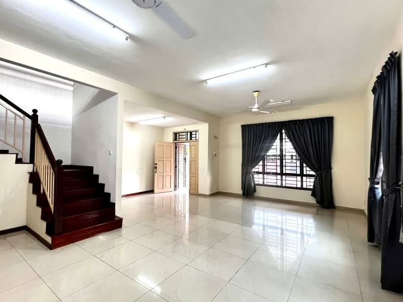 Cluster House for Sale in Austin Heights (Tebrau) - Tommy Tai - Living Room - PropertyGuru.com.my