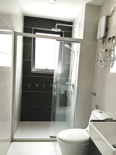 Condominium for Rent at Bay Point @ Country Garden Danga Bay - Chloe Lai - Bathroom - PropertyGuru.com.my