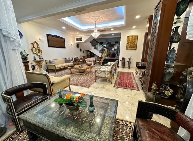 Rumah Berkembar untuk Dijual di Petaling Jaya (Selangor) - Dinie Akmal - Living Room - PropertyGuru.com.my
