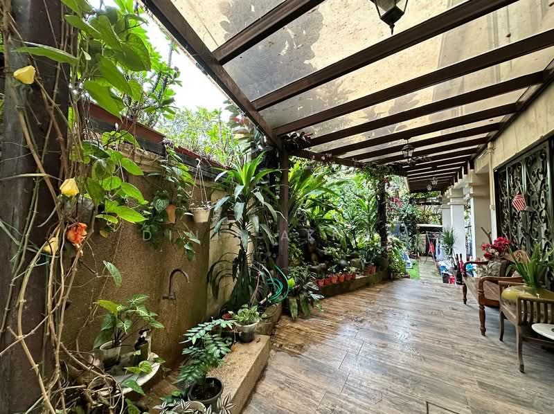 Rumah Berkembar untuk Dijual di Petaling Jaya (Selangor) - Dinie Akmal - Exterior - PropertyGuru.com.my