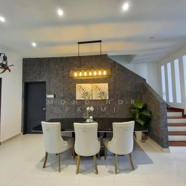 2-storey Terraced House for Sale in Alam Impian (Shah Alam) - Mohd Nor Fahmi - Dining Room - PropertyGuru.com.my