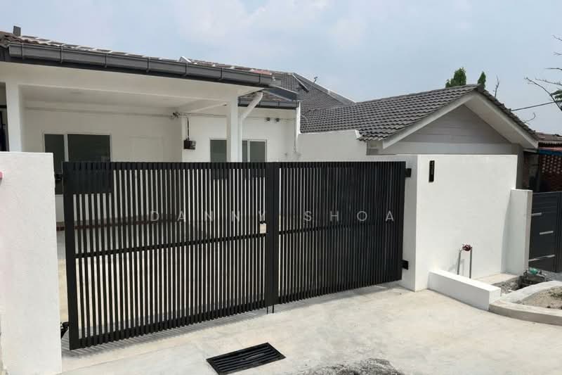 1-storey Terraced House for Sale in Taman Bukit Mutiara (Seremban) - Danny Shoa - Exterior - PropertyGuru.com.my