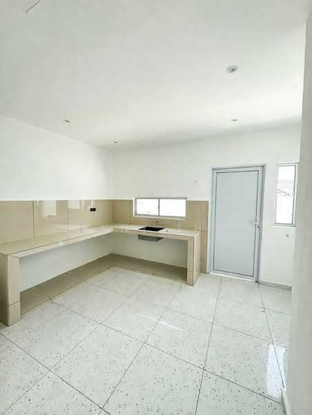 1-storey Terraced House for Sale in Taman Bukit Mutiara (Seremban) - Danny Shoa - Kitchen - PropertyGuru.com.my