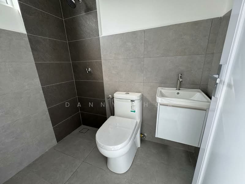 1-storey Terraced House for Sale in Taman Bukit Mutiara (Seremban) - Danny Shoa - Bathroom - PropertyGuru.com.my