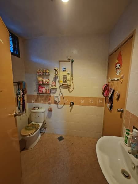 2-storey Terraced House for Sale in Taman Damansara Aliff (Tampoi) - Herry Goh - Bathroom - PropertyGuru.com.my