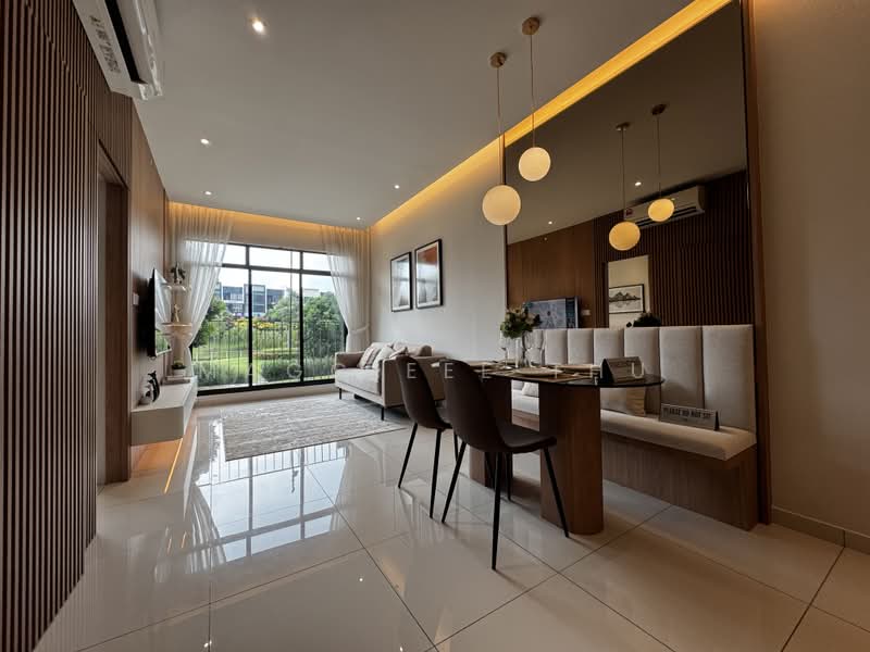 Servis Apartment untuk Dijual di Topaz @ Crest@Austin - Maggieee Thu - Living Room - PropertyGuru.com.my