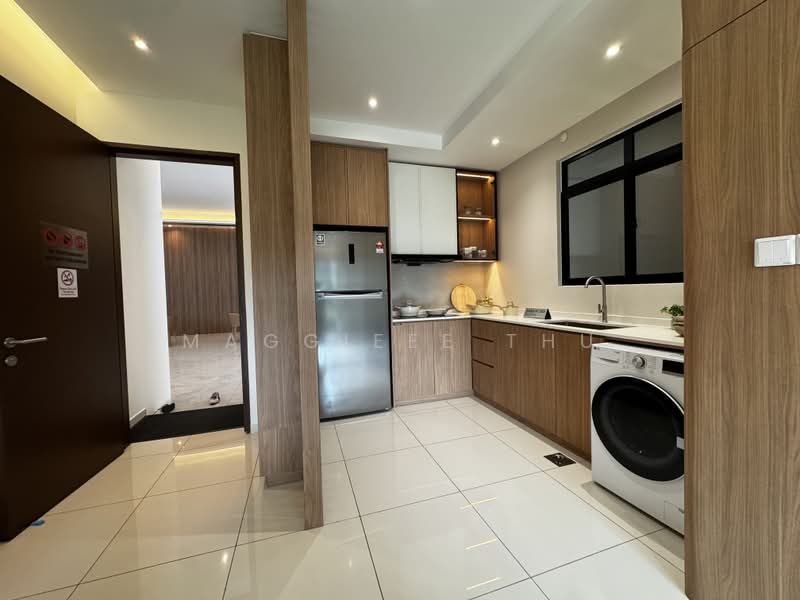 Servis Apartment untuk Dijual di Topaz @ Crest@Austin - Maggieee Thu - Kitchen - PropertyGuru.com.my
