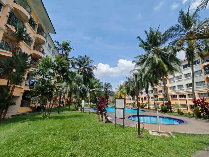 Pangsapuri untuk Dijual di Pangsapuri Sri Camellia - Amelyn Thong - Exterior - PropertyGuru.com.my