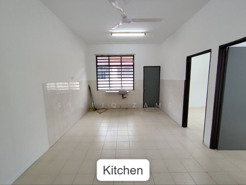 1-storey Terraced House for Sale in Bandar Indera Mahkota (Kuantan) - Syafiq Zamri - Kitchen - PropertyGuru.com.my
