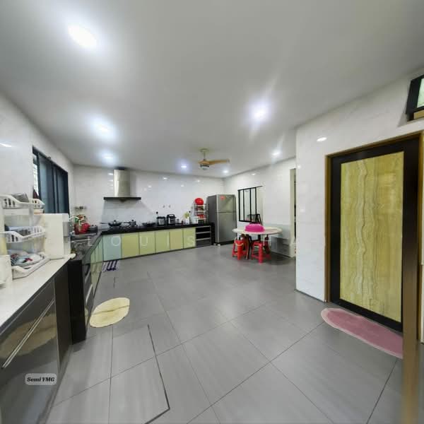 2-storey Terraced House for Sale in Taman Mujur (Klang) - Louis Chan - Kitchen - PropertyGuru.com.my