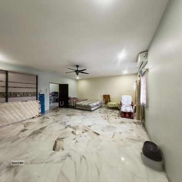 2-storey Terraced House for Sale in Taman Mujur (Klang) - Louis Chan - Bedroom - PropertyGuru.com.my