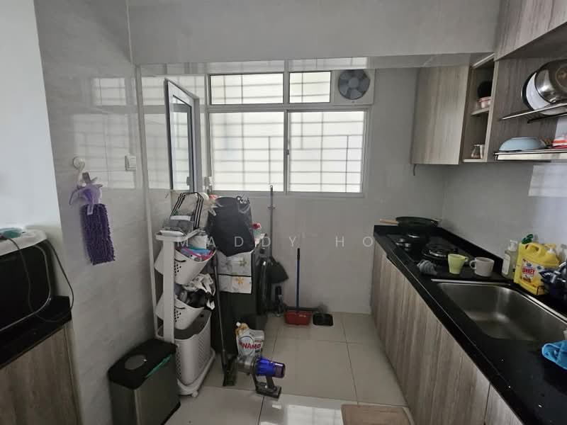 Kondominium untuk Dijual di Koi Suites - Maddy Ho - Kitchen - PropertyGuru.com.my