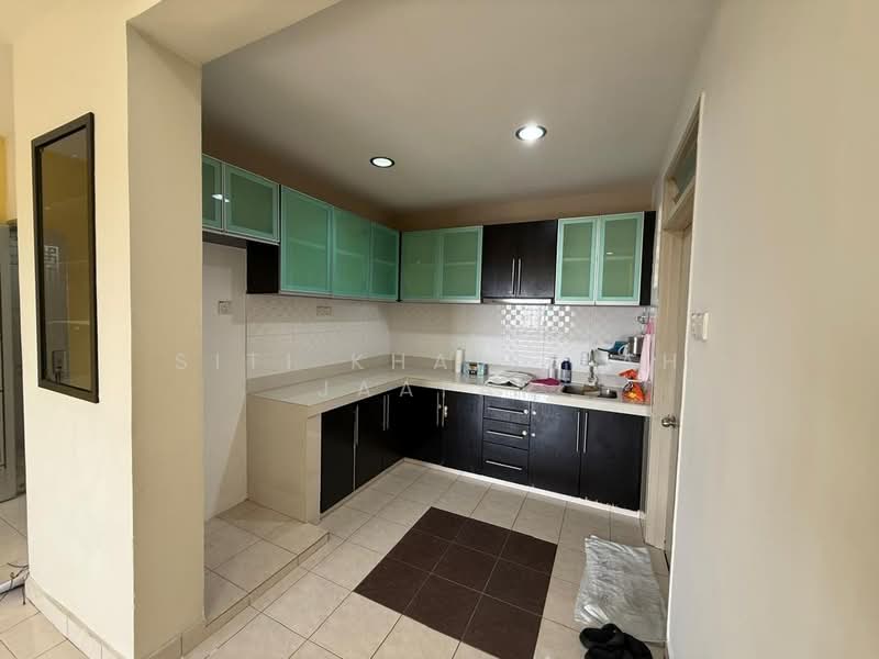 Apartment for Sale at Pangsapuri Seri Galaksi - SITI KHAIRIYAH JAAFAR - Kitchen - PropertyGuru.com.my
