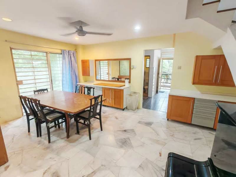 2-storey Terraced House for Rent in Saujana Puchong (Puchong) - Evan Goh - Dining Room - PropertyGuru.com.my