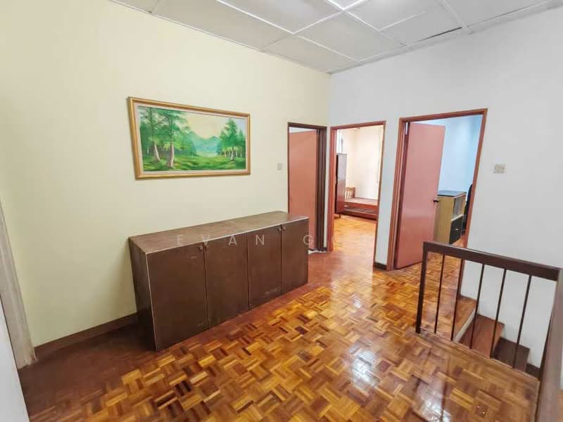 2-storey Terraced House for Rent in Saujana Puchong (Puchong) - Evan Goh - Living Room - PropertyGuru.com.my
