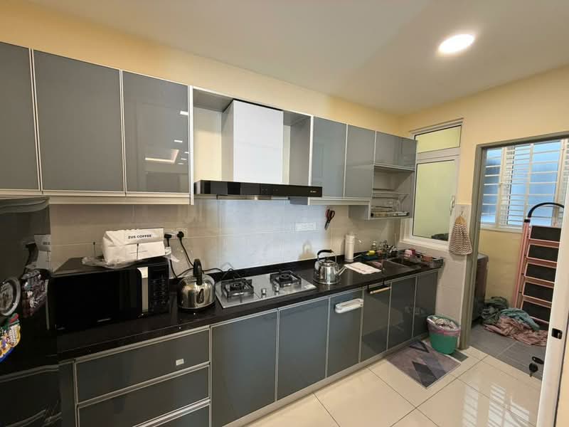 Kondominium untuk Disewa di Iris Residence - Kew . - Kitchen - PropertyGuru.com.my