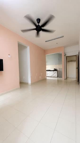 Pangsapuri untuk Dijual di Pangsapuri Seri Bintang - SITI KHAIRIYAH JAAFAR - Living Room - PropertyGuru.com.my