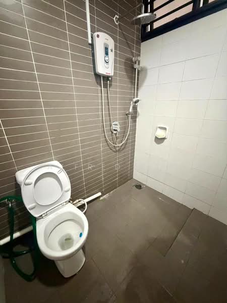 Servis Apartment untuk Disewa di Palazio - Alfred Yap - Bathroom - PropertyGuru.com.my