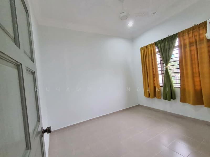 Semi-Detached House for Sale in Kampung Sura Tengah (Sura) - Muhammad Najmi - Interior - PropertyGuru.com.my