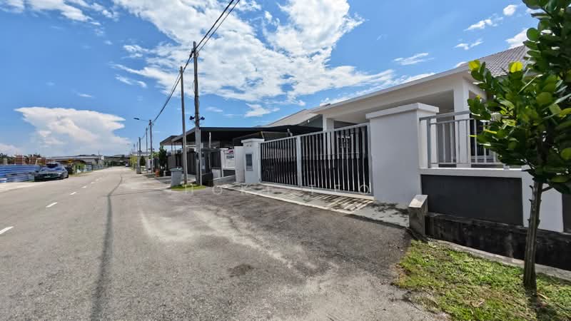 Semi-Detached House for Sale in Peserai Kecil (Batu Pahat) - Hoki Teo - PropertyGuru.com.my