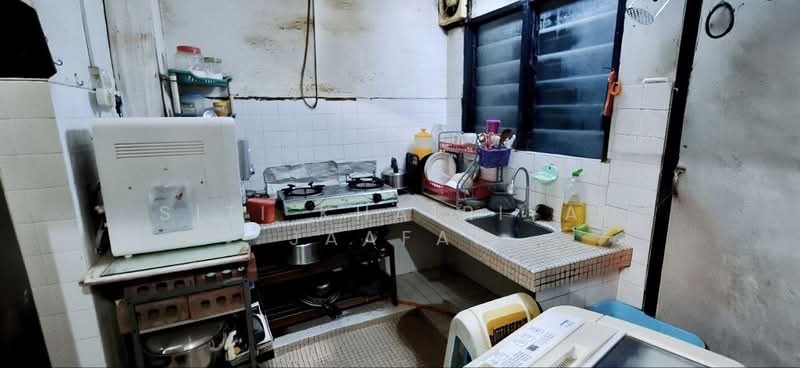 Rumah Teres 2 Tingkat untuk Dijual di Ampang Jaya (Ampang) - SITI KHAIRIYAH JAAFAR - Kitchen - PropertyGuru.com.my