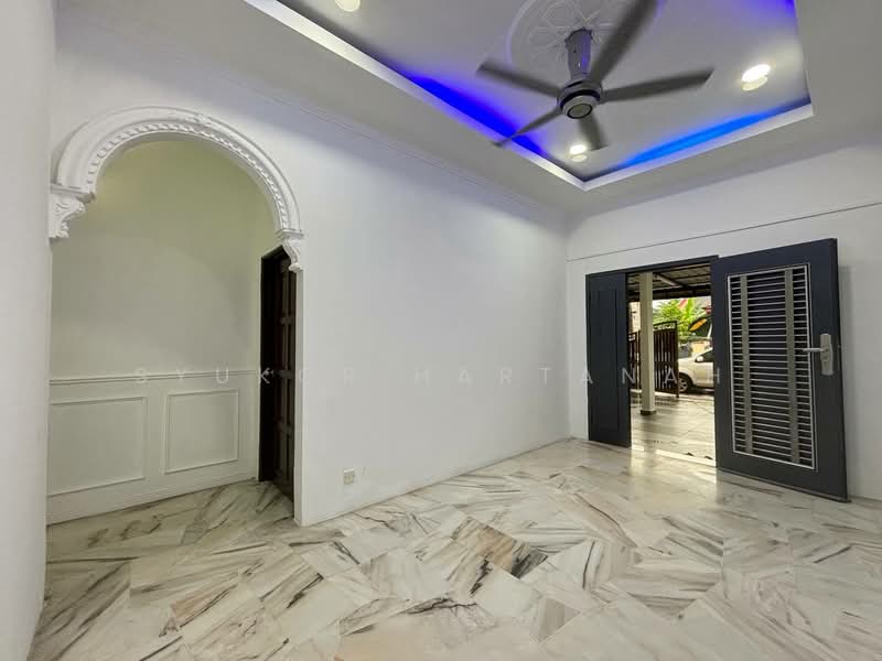 1-storey Terraced House for Sale in Telok Panglima Garang (Selangor) - Syukor Hartanah - Living Room - PropertyGuru.com.my