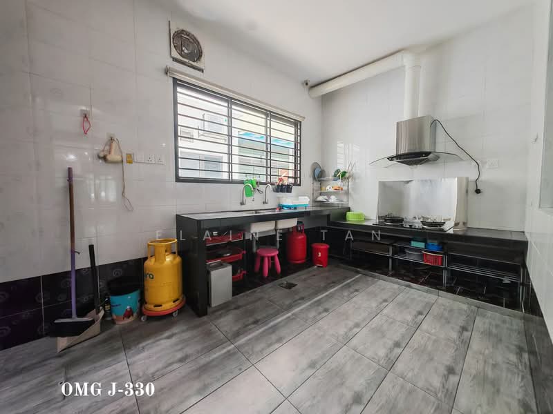 2-storey Terraced House for Rent in Bandar Bukit Raja (Klang) - Elaine Tan - Kitchen - PropertyGuru.com.my