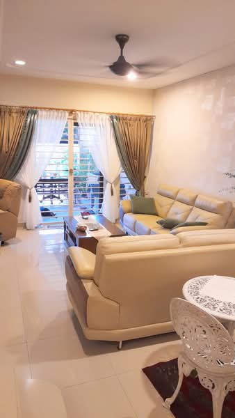 Rumah Teres 2 Tingkat untuk Dijual di SS18 (Subang Jaya) - Anita C - Living Room - PropertyGuru.com.my