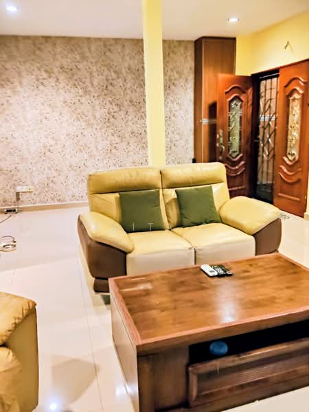 Rumah Teres 2 Tingkat untuk Dijual di SS18 (Subang Jaya) - Anita C - Living Room - PropertyGuru.com.my