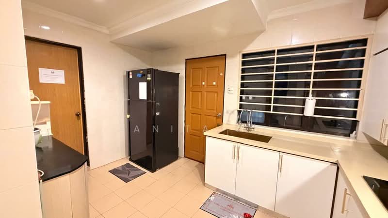 Rumah Teres 2 Tingkat untuk Dijual di SS18 (Subang Jaya) - Anita C - Kitchen - PropertyGuru.com.my