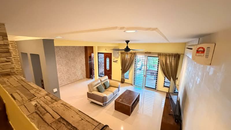 Rumah Teres 2 Tingkat untuk Dijual di SS18 (Subang Jaya) - Anita C - Living Room - PropertyGuru.com.my
