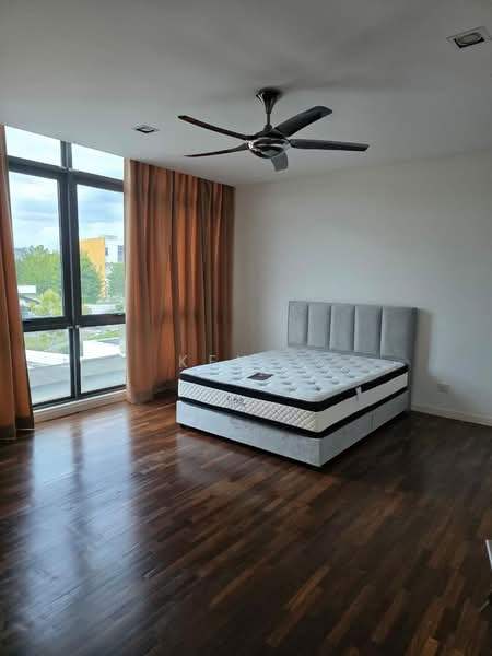 Rumah Teres 3 Tingkat untuk Dijual di Lake Fields (Sungai Besi) - Kew . - Bedroom - PropertyGuru.com.my