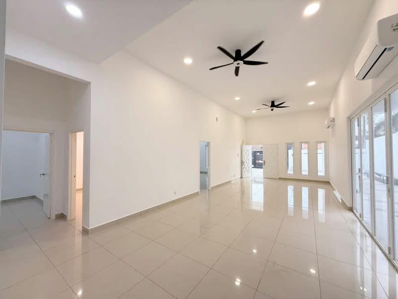 Semi-Detached House for Sale in Taman Ungku Tun Aminah (Skudai) - Ace Tan - Living Room - PropertyGuru.com.my