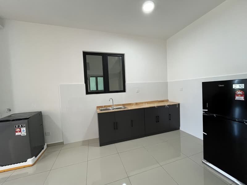 Servis Apartment untuk Disewa di Parkland Residence - Norhanis Zulkifli - Kitchen - PropertyGuru.com.my