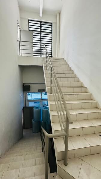 Warehouse for Rent in Taman Klang Jaya (Klang) - Kelly Teo - Entrance - PropertyGuru.com.my
