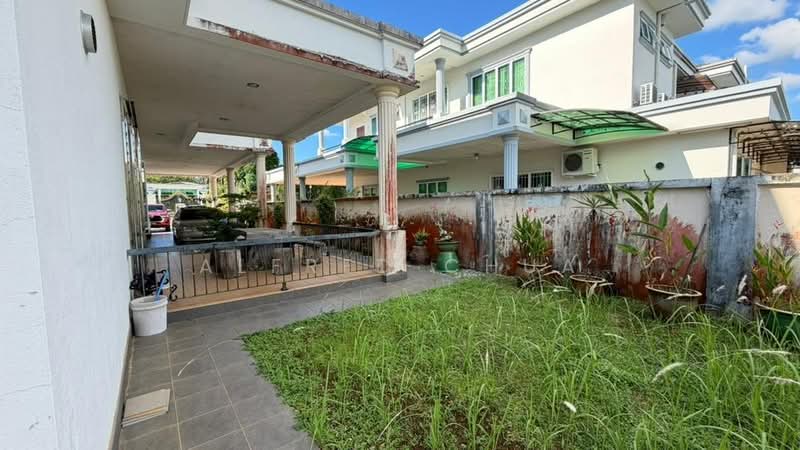 Semi-Detached House for Sale in Jalan Seladah (Kuching) - Alfred Chua - Exterior - PropertyGuru.com.my