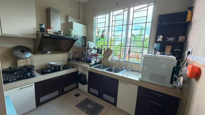 Semi-Detached House for Sale in Jalan Seladah (Kuching) - Alfred Chua - Kitchen - PropertyGuru.com.my