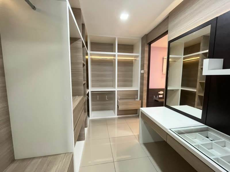 4-storey Terraced House for Sale in Batu 9 (Cheras) - Danilo Lim - PropertyGuru.com.my
